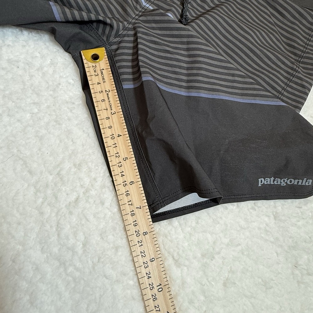 PATAGONIA Men Stretch Hydropeak Boardshorts 18" OLIVAS STRIPE BLACK OLBK Size 30 - Picture 10 of 13